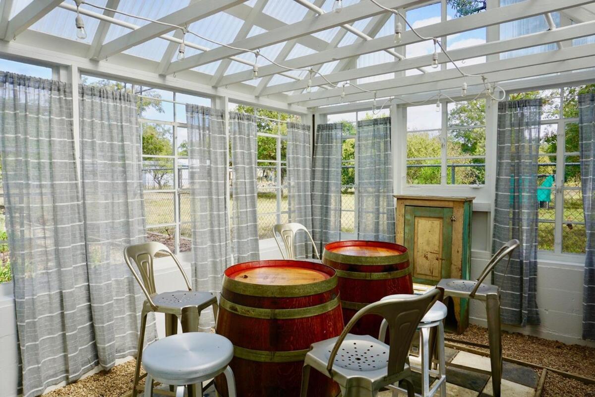 Sunny Charming Retreat: Wine Greenhouse Villa Fredericksburg Buitenkant foto