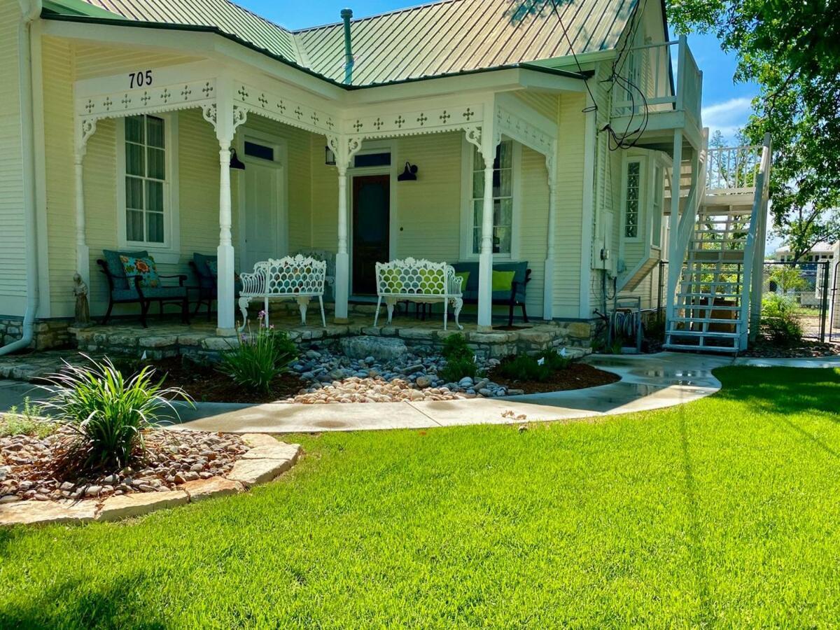 Sunny Charming Retreat: Wine Greenhouse Villa Fredericksburg Buitenkant foto