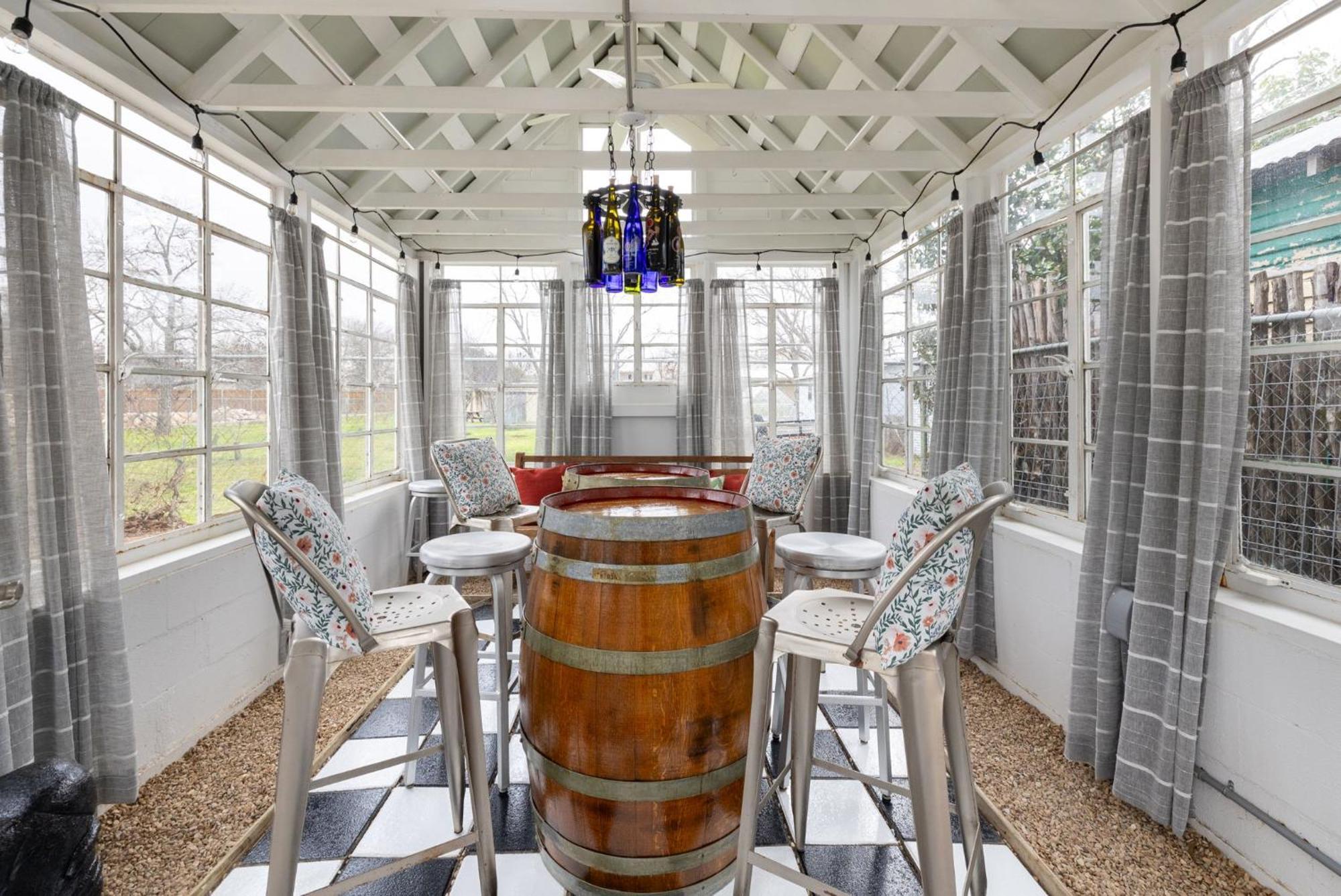 Sunny Charming Retreat: Wine Greenhouse Villa Fredericksburg Buitenkant foto